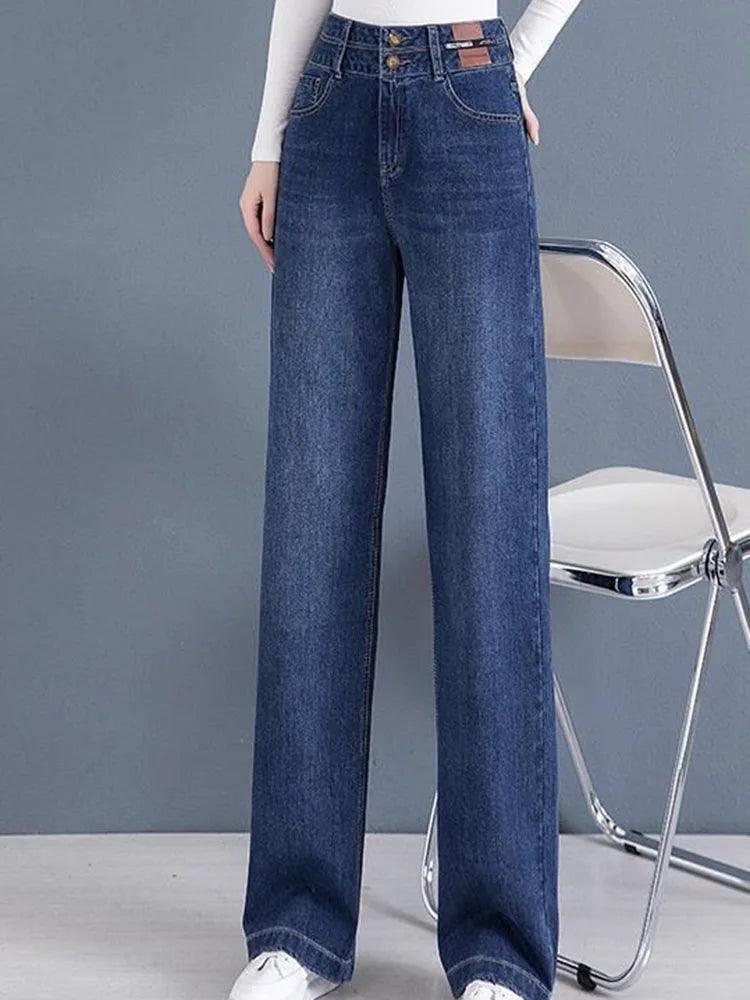 Calça Clara™ em Jeans Premium com Corte Reto e Cós Alto / Realce Suas Curvas com Conforto e Elegância Atemporal!