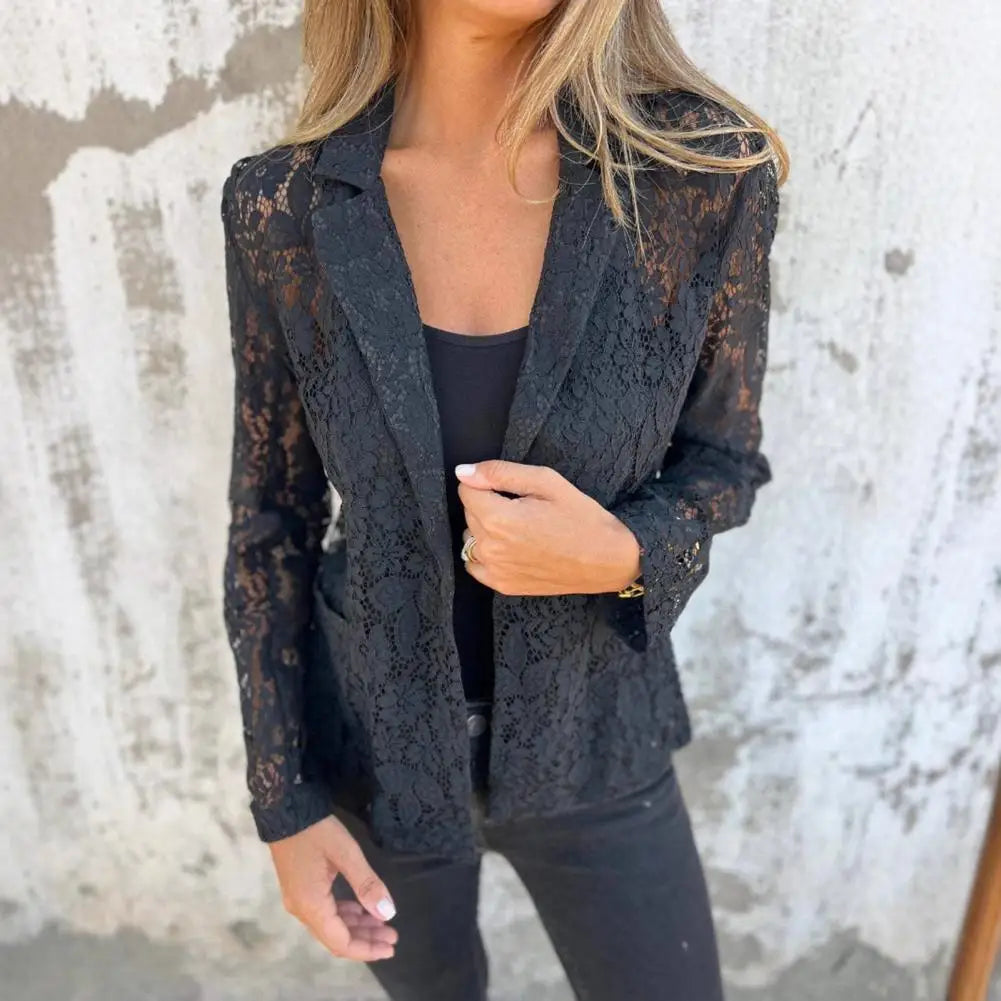 Blazer Black Rose™ em Renda Floral com Caimento Leve e Elegância Atemporal / Um Ícone de Sofisticação e Charme Feminino!